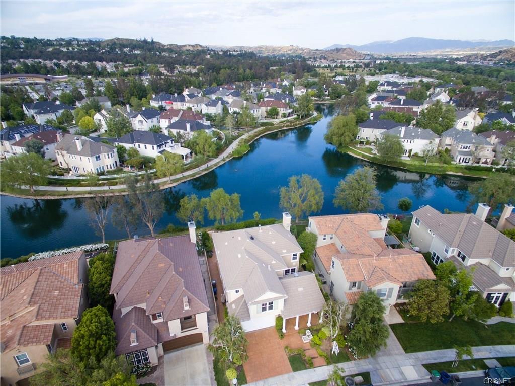 Aerial view of lakefront homes along the water in Valencia, Santa Clarita, California